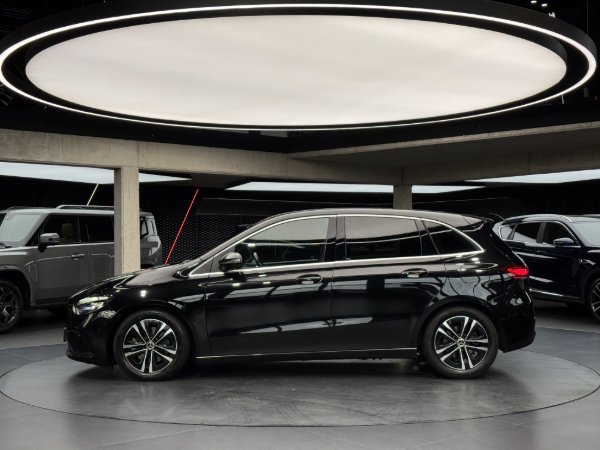 Zdjęcie samochodu 2